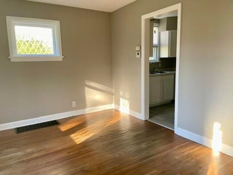 1008 S Cassingham Road, Columbus, OH 43209 Photo 7