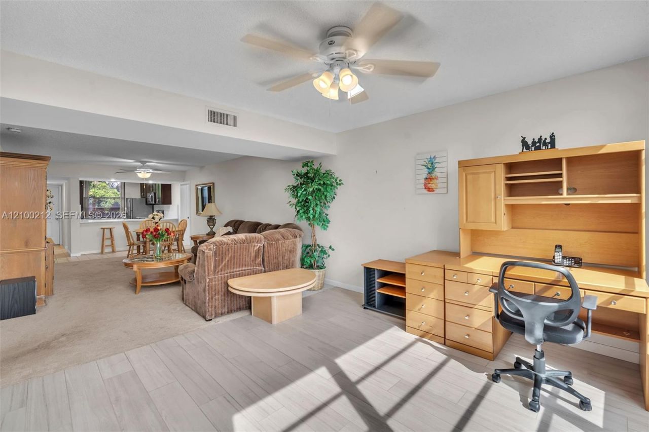 1530 Whitehall Dr, Unit 302, Davie, FL 33324 Photo