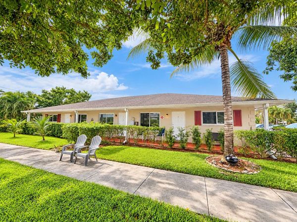560 SE 23RD Avenue, Unit 1, Pompano Beach, FL 33062