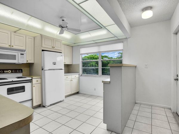 3002 Portofino Isle, Unit M3, Coconut Creek, FL 33066