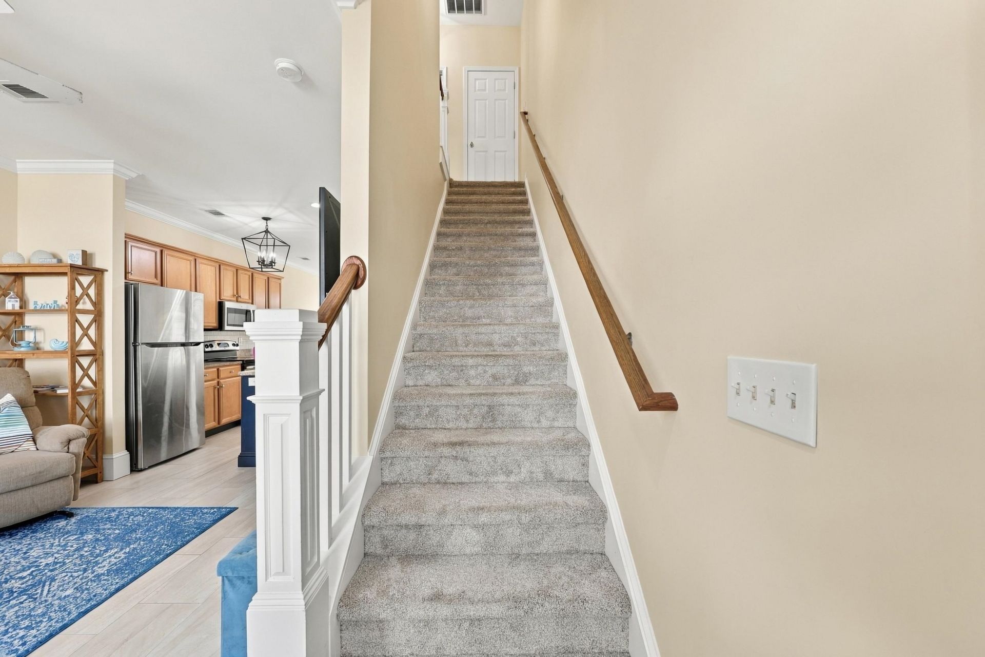 790 Howard Ave. Photo 22