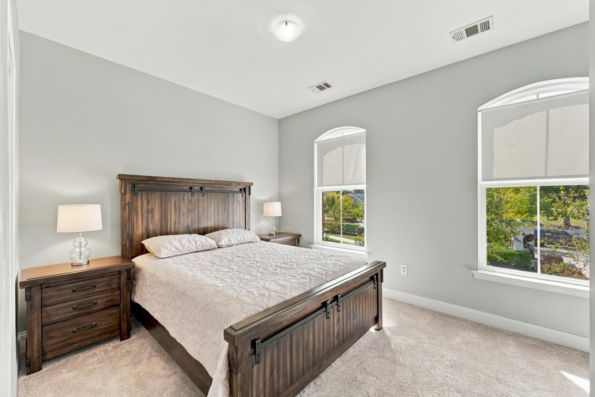 790 Howard Ave. Photo 23