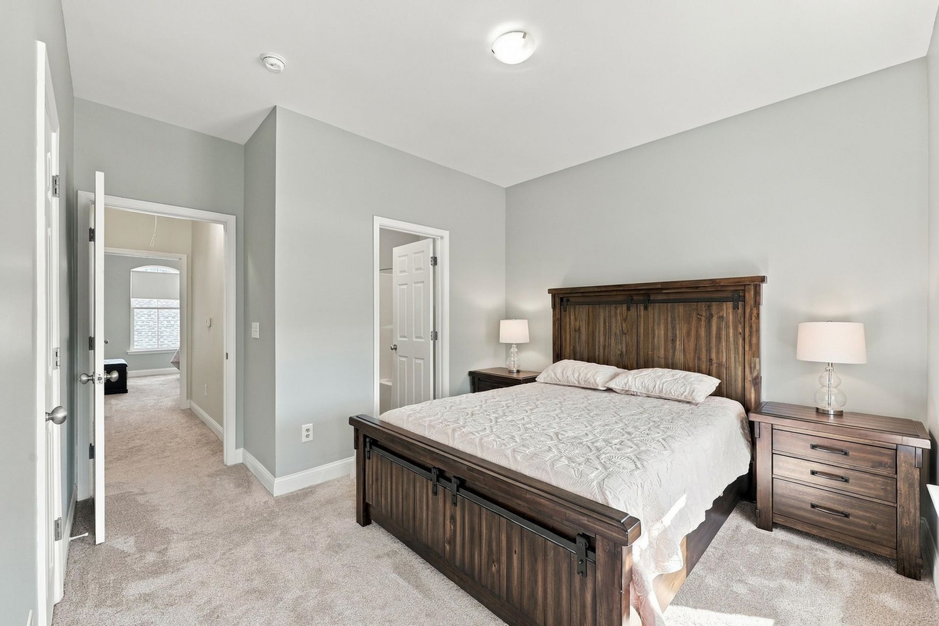 790 Howard Ave. Photo 24