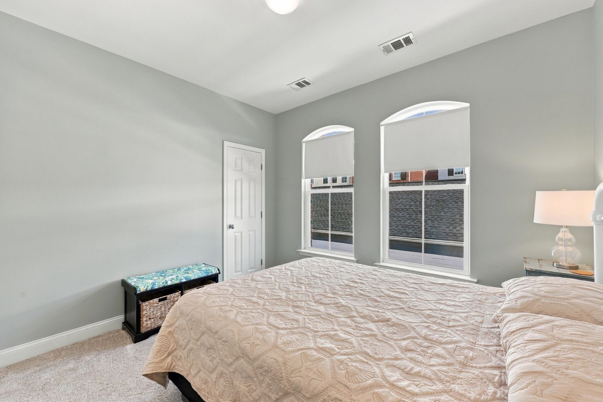 790 Howard Ave. Photo 25