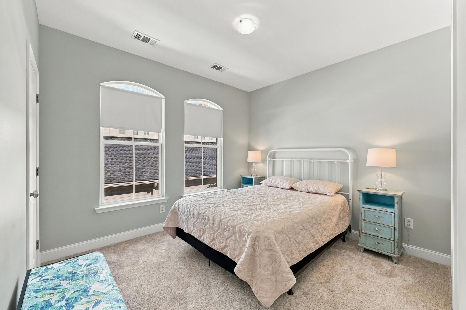 790 Howard Ave. Photo 28