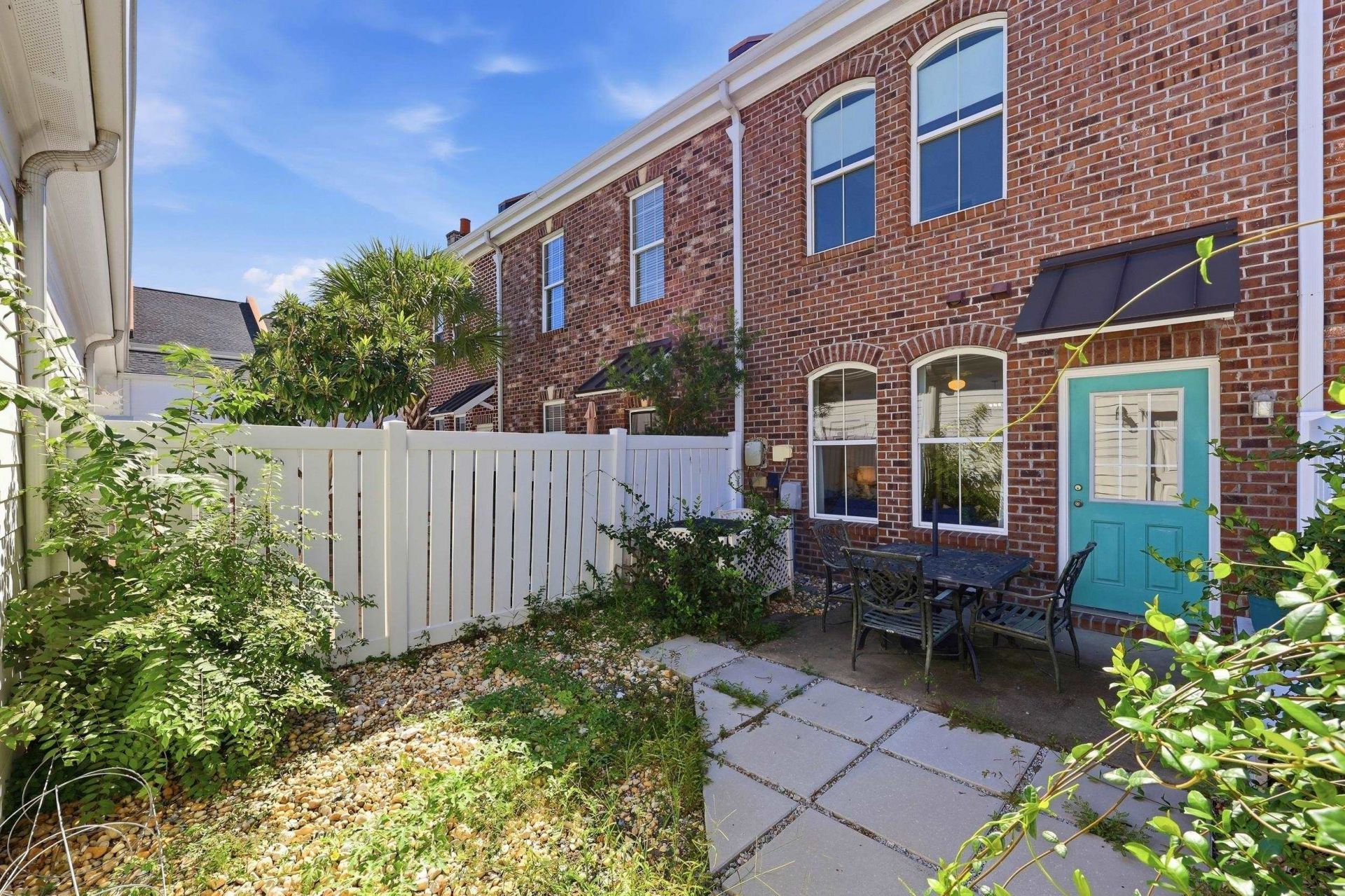 790 Howard Ave. Photo 36