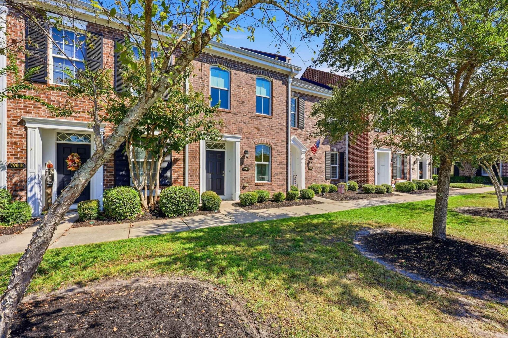 790 Howard Ave. Photo 44