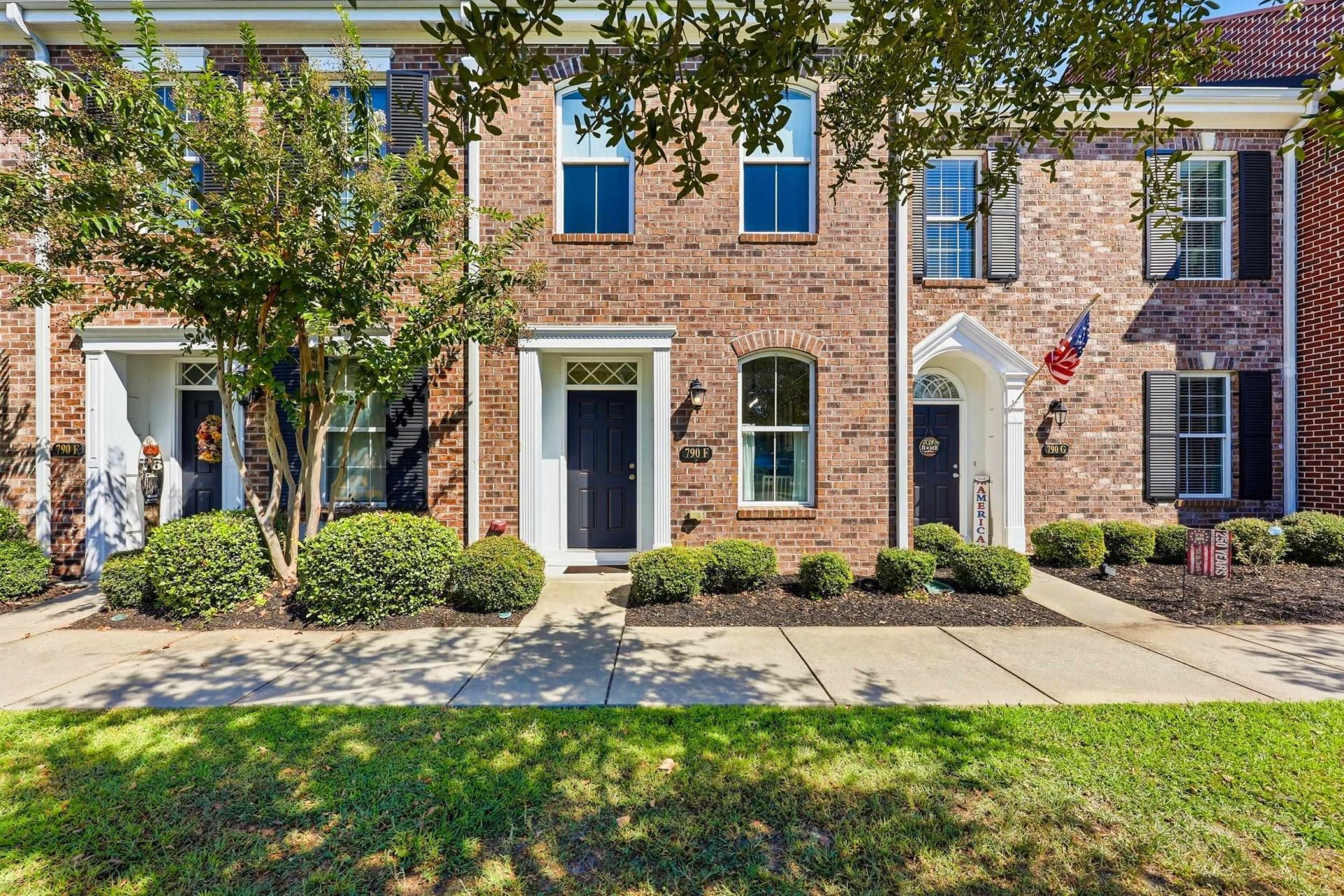 790 Howard Ave. Photo 45