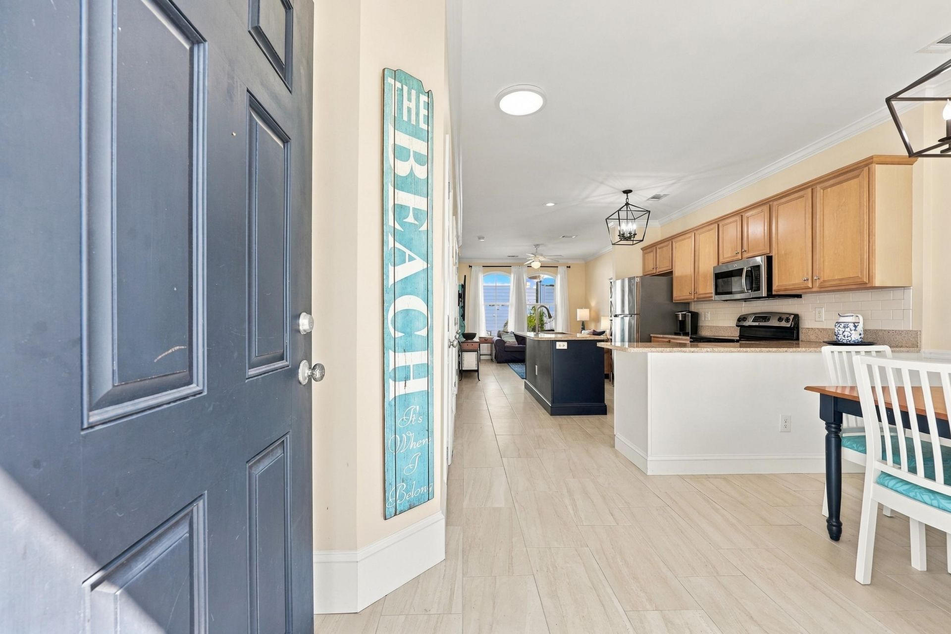 790 Howard Ave. Photo 9