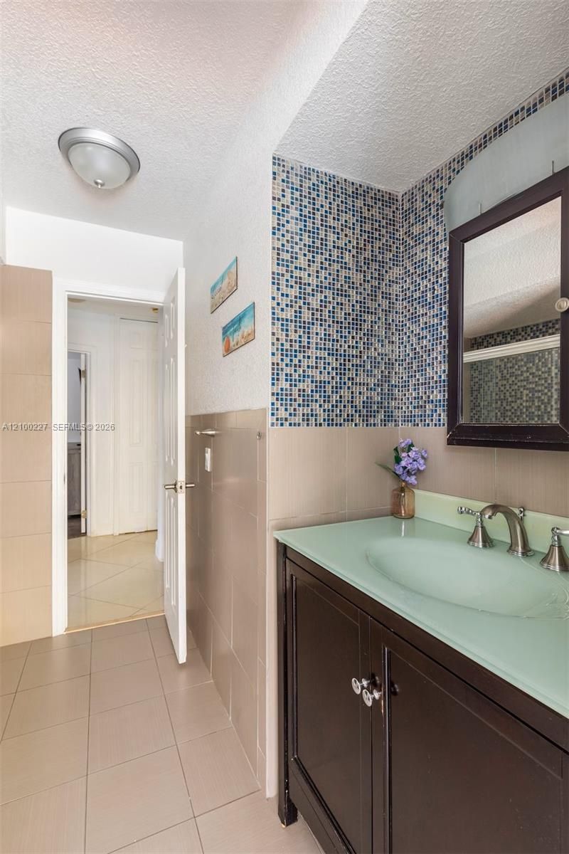 10911 Taft St, Pembroke Pines, FL 33026 Photo