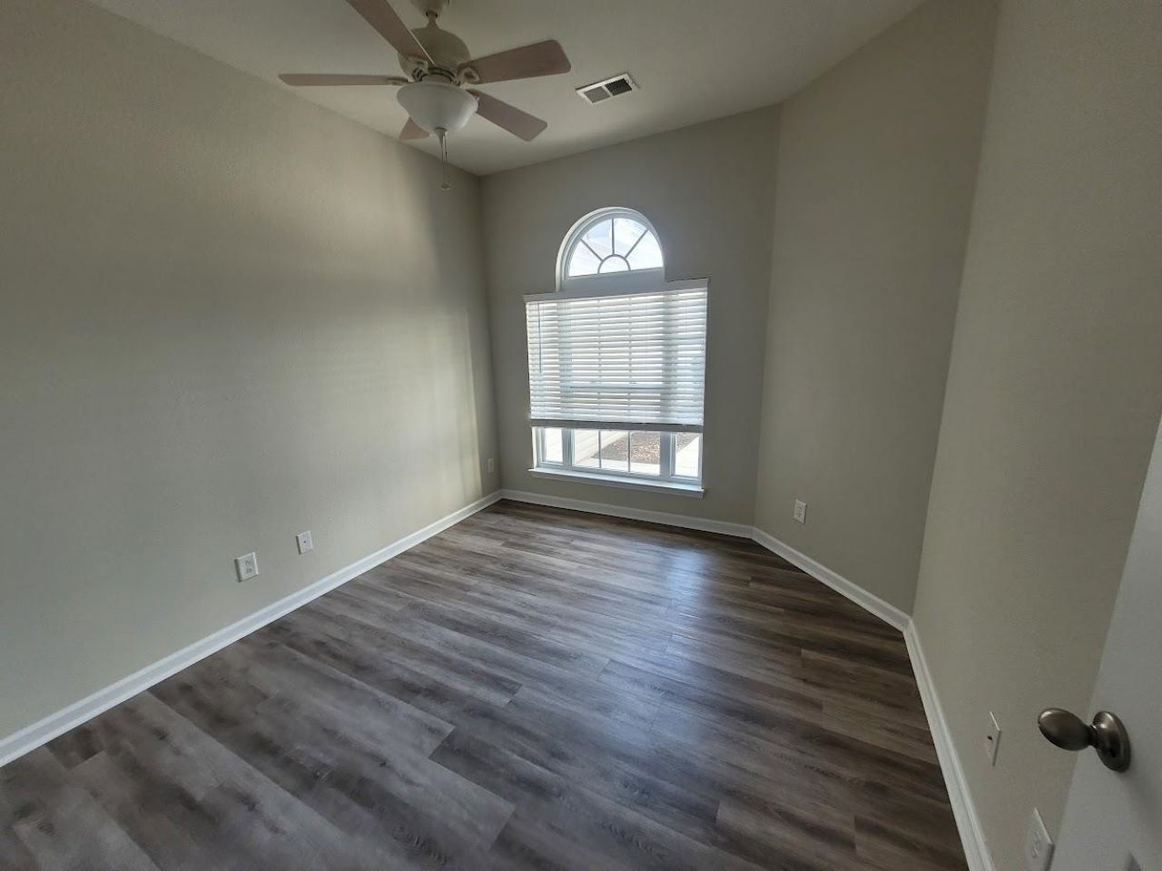460 Woodpecker Ln. Photo 12