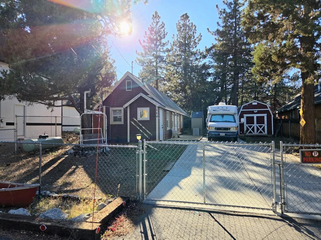 154 Leonard Lane, Sugarloaf, CA 92386 Main Photo
