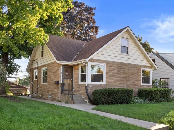 6215 W arthur AVENUE, West Allis, WI 53219