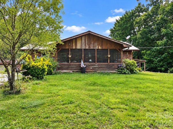 90 Pittman Road , Fletcher, NC 28732