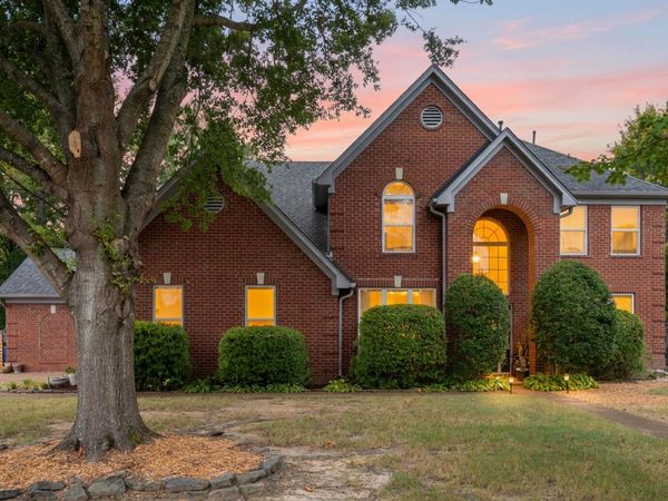 8087 CAMBURY CV W, Germantown, TN 38138