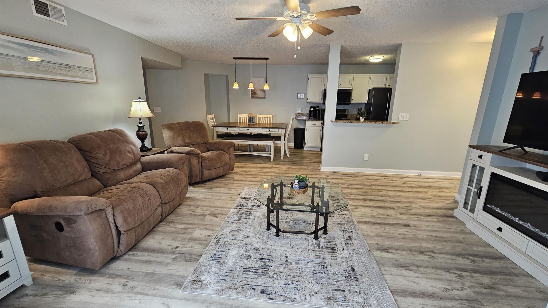 2266 Huntingdon Dr. Photo 11