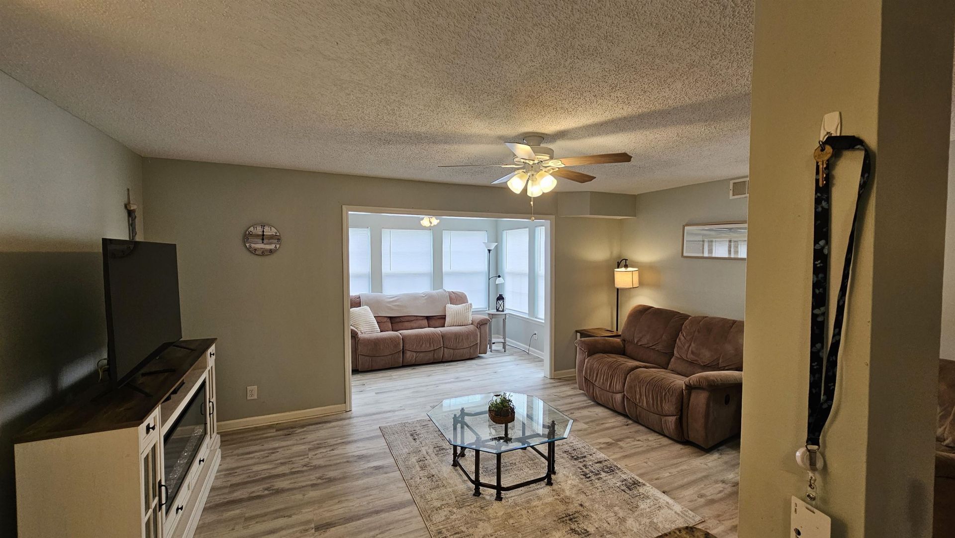 2266 Huntingdon Dr. Photo 7