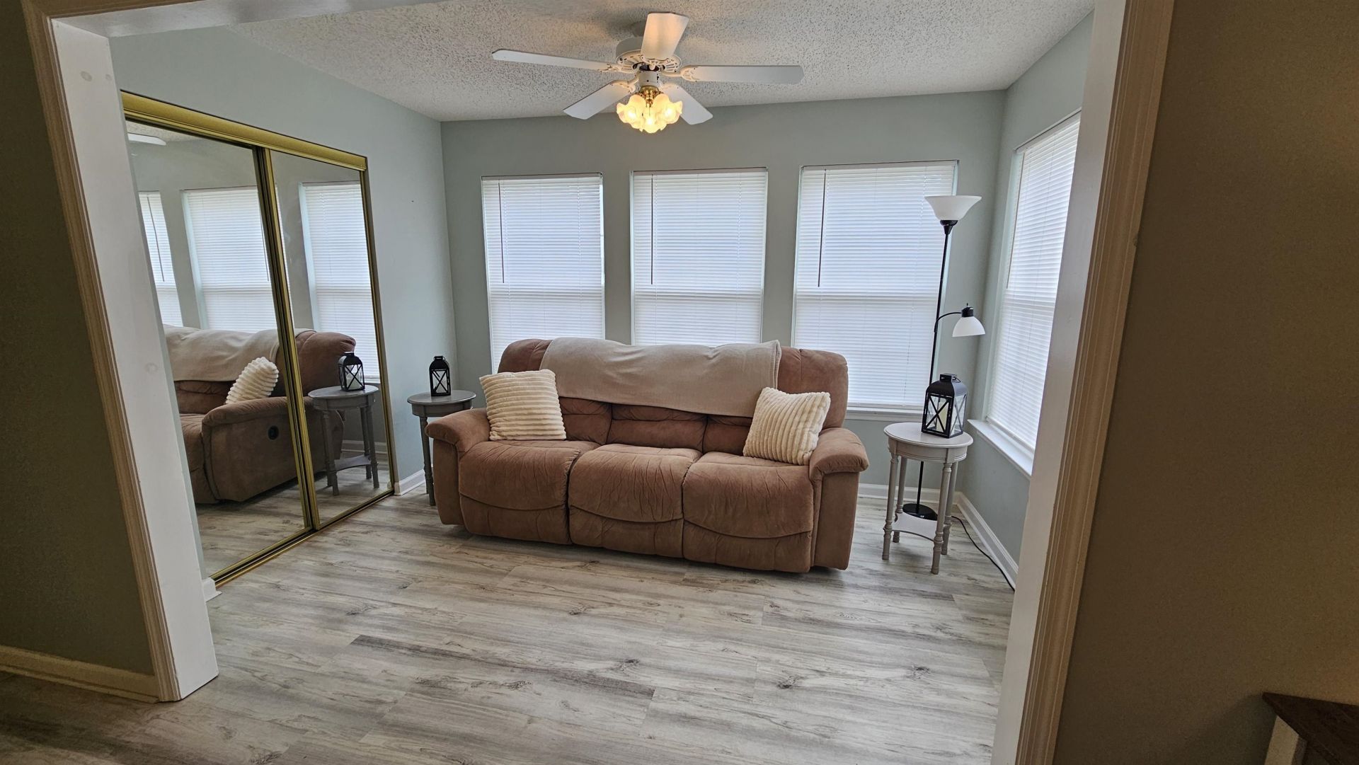 2266 Huntingdon Dr. Photo 8