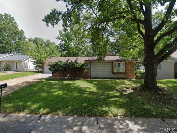 12670 Treeyard Lane, St Louis, MO 63138