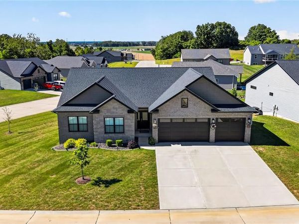 2911 Kehrswood Court, Maryville, IL 62062