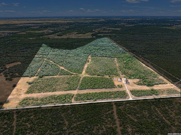 625 COUNTY ROAD 409, Beeville, TX 78102