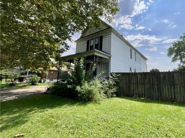 2467 Cudaback Avenue , Niagara Falls, NY 14303