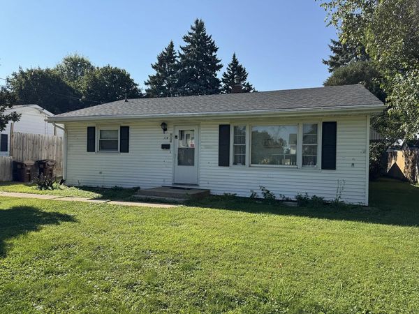 114 E Claremont Street, LANARK, IL 61046