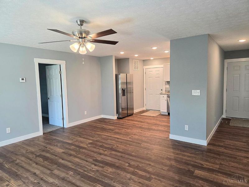 6552 Fascination Way, Paint Township, OH 45133 Photo 8