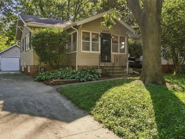 2023 37th Street, Des Moines, IA 50310