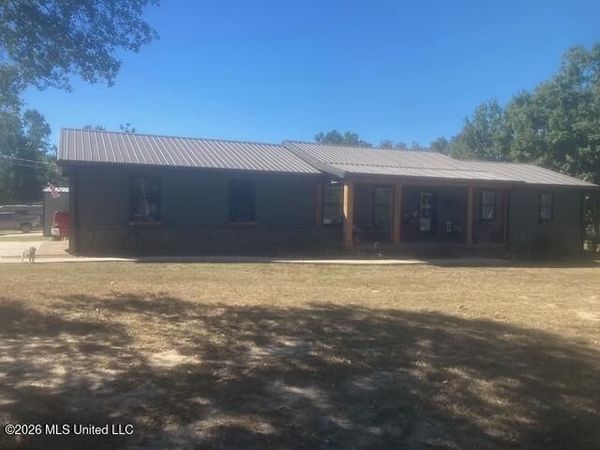 16 Shankle Drive, Courtland, MS 38620