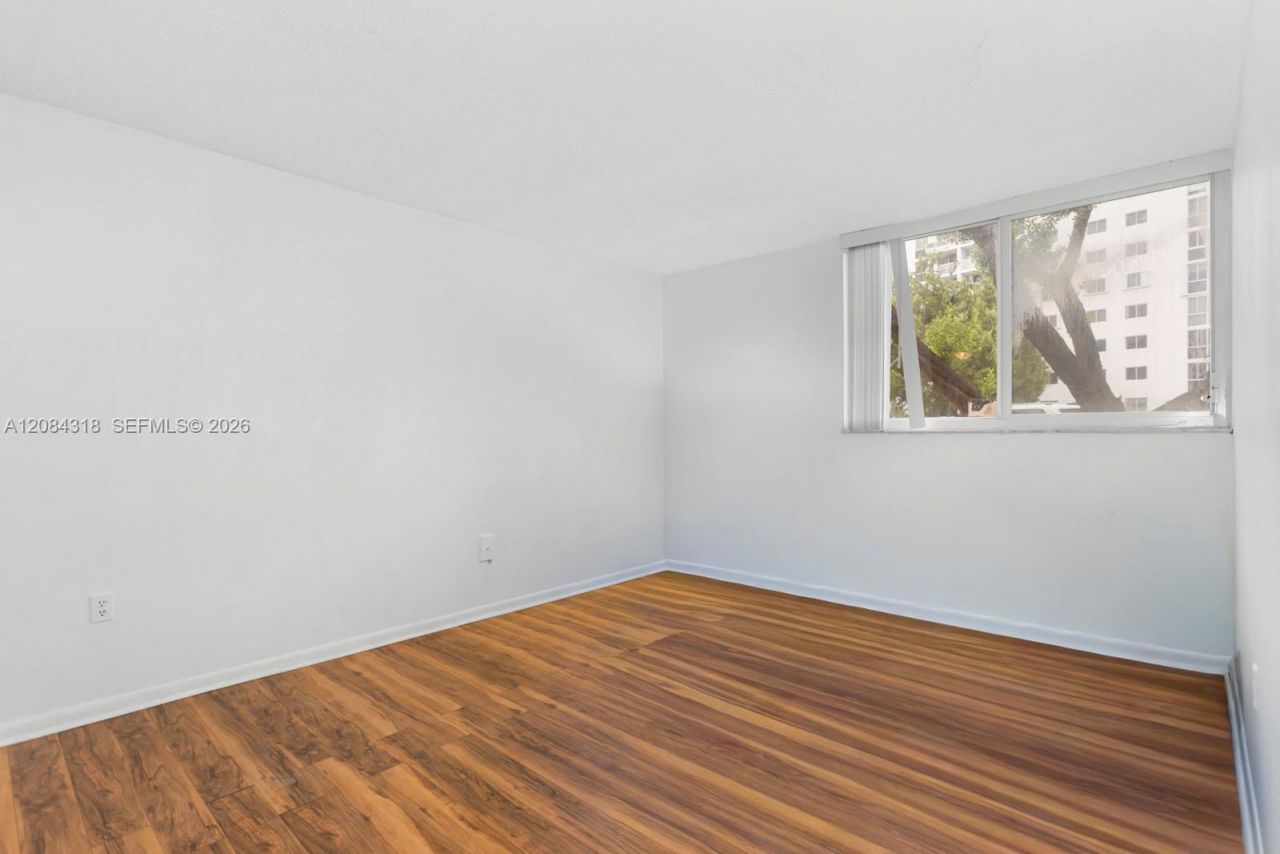 1666 West Ave , Unit 211, Miami Beach, FL 33139 Photo