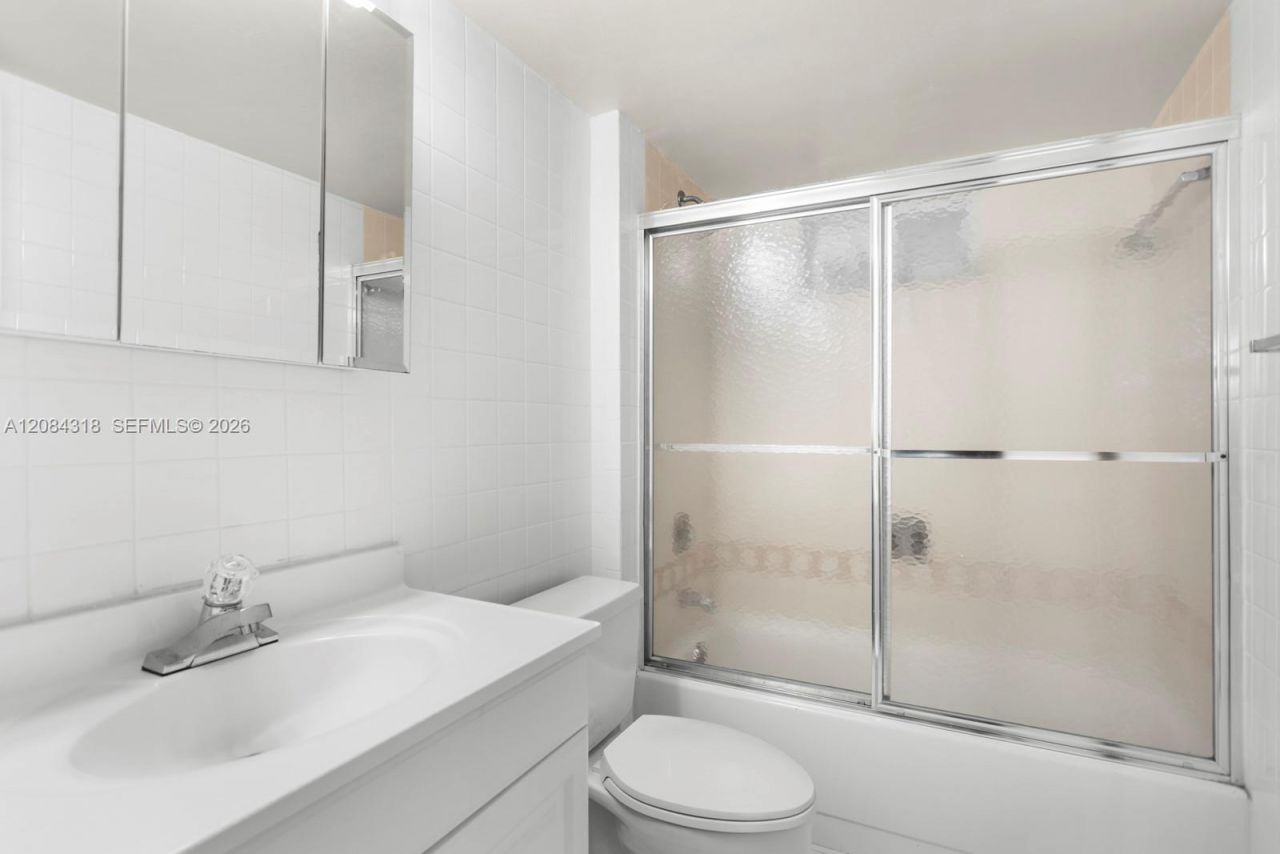 1666 West Ave , Unit 211, Miami Beach, FL 33139 Photo