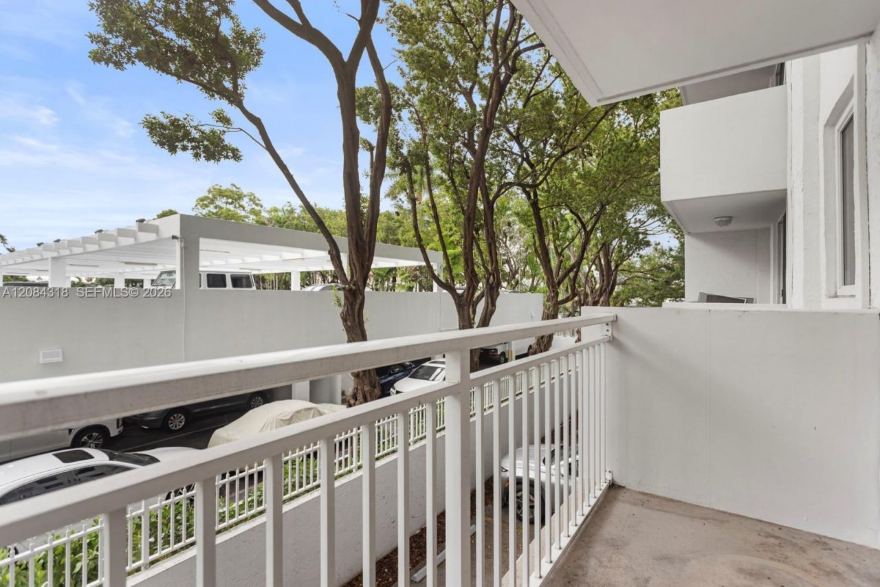 1666 West Ave , Unit 211, Miami Beach, FL 33139 Photo