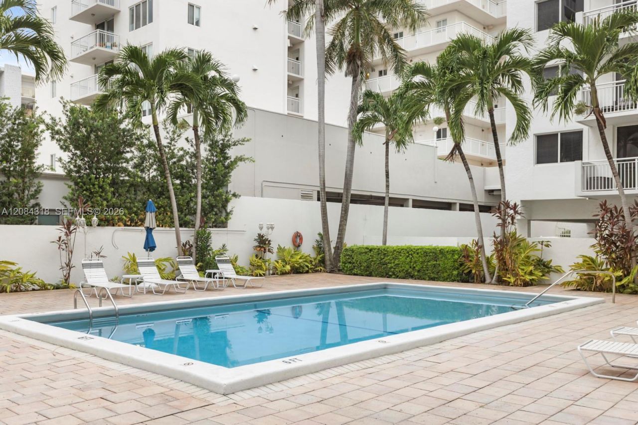 1666 West Ave , Unit 211, Miami Beach, FL 33139 Photo