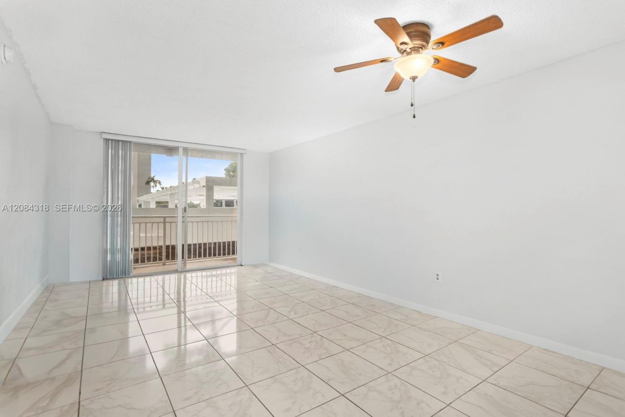 1666 West Ave , Unit 211, Miami Beach, FL 33139 Photo