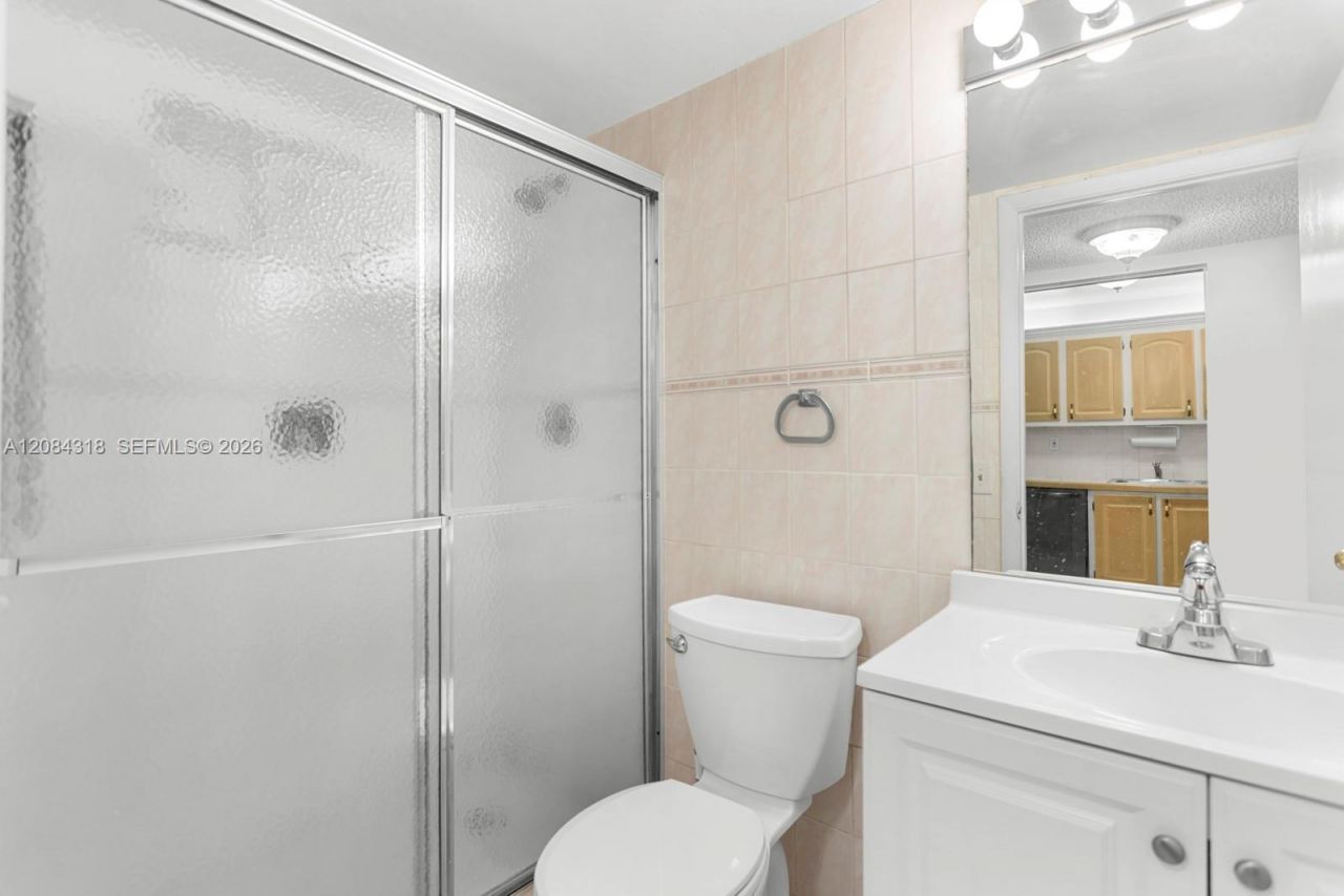 1666 West Ave , Unit 211, Miami Beach, FL 33139 Photo