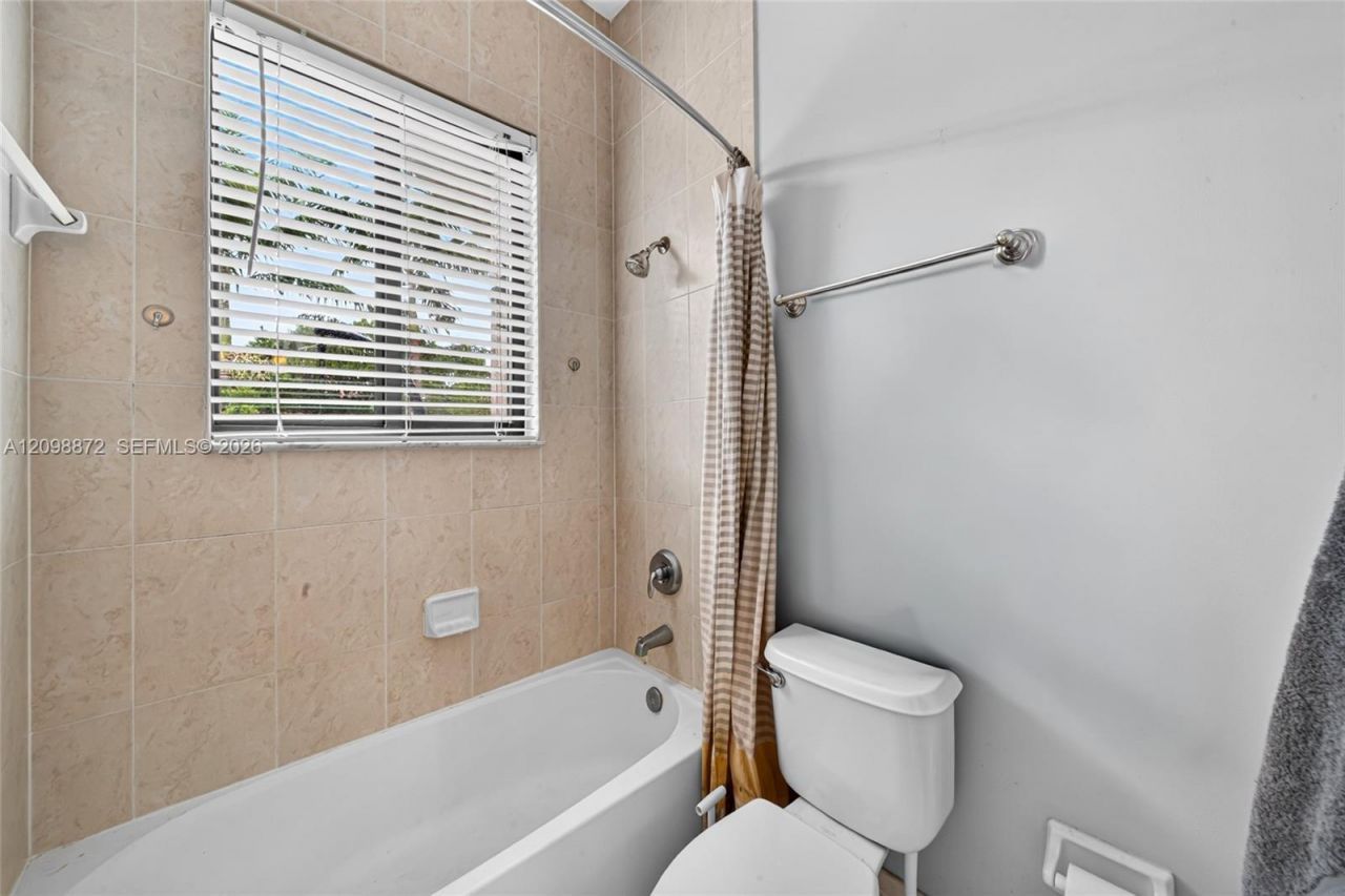 7876 SW 194th St , Cutler Bay, FL 33157 Photo