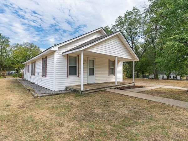 1229 N Center Avenue, Shawnee, OK 74801
