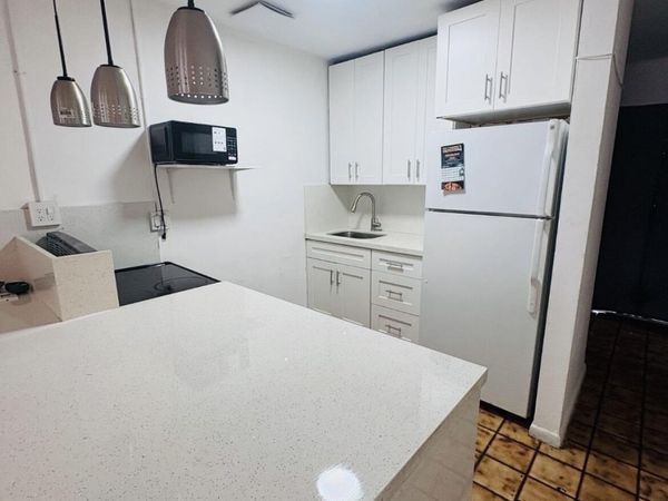 4211 SW 61st Avenue, Davie, FL 33314