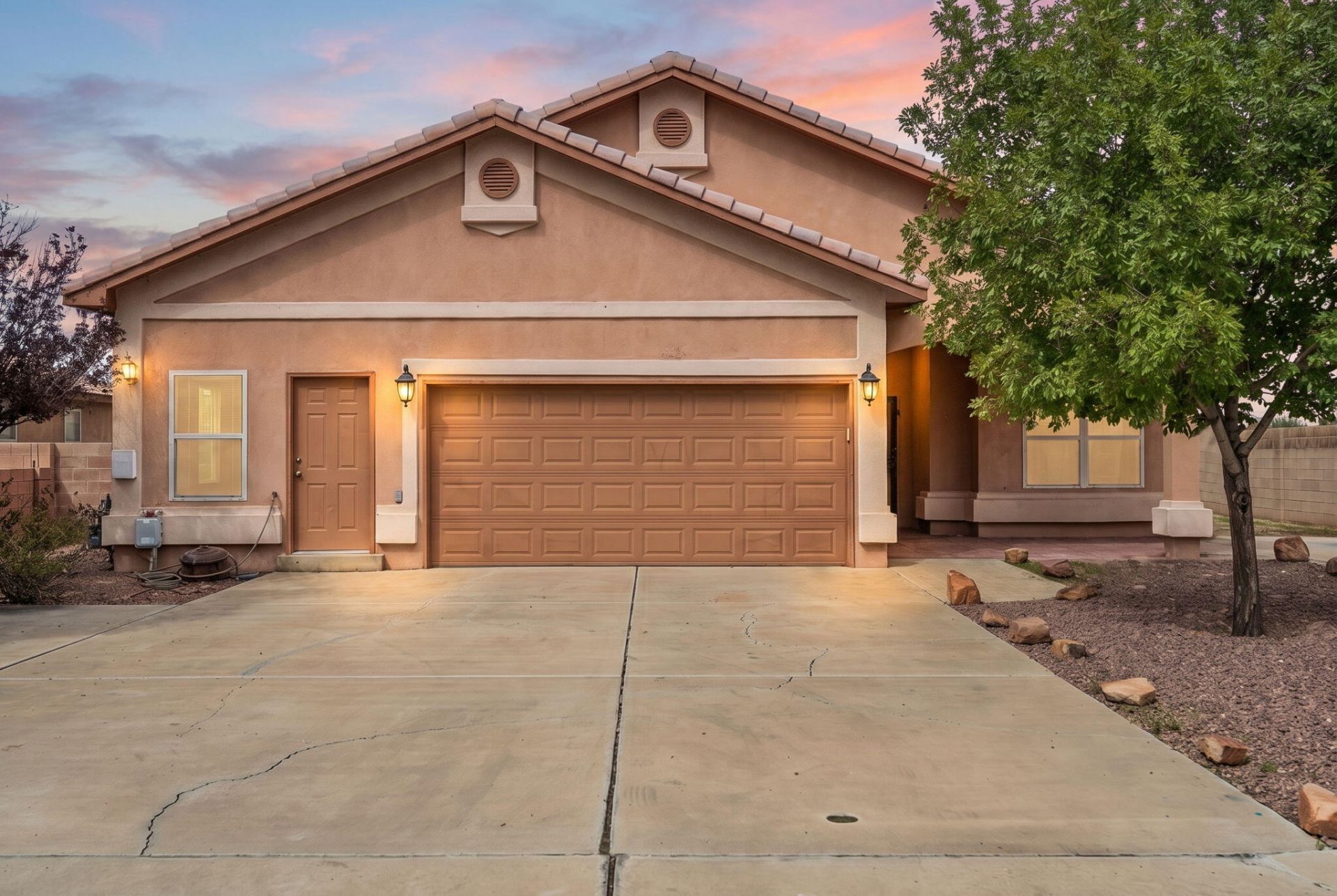 2901 Don Pablito Place Sw, Albuquerque, NM 87121 Main Photo