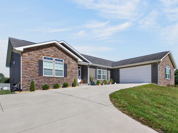 40 Highland Ridge Dr , Crossville, TN 38555