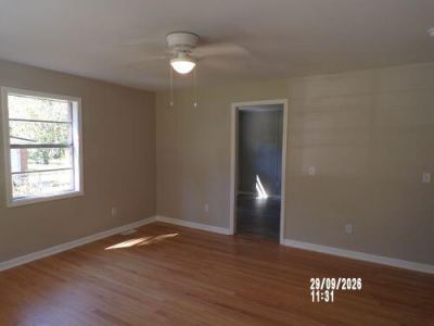 604 King Street Photo 17