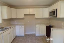 604 King Street photo 4
