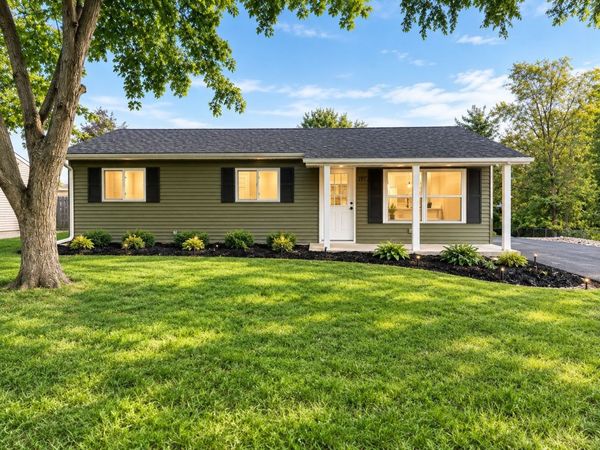 197 Hadleigh Road , Bolingbrook, IL 60440