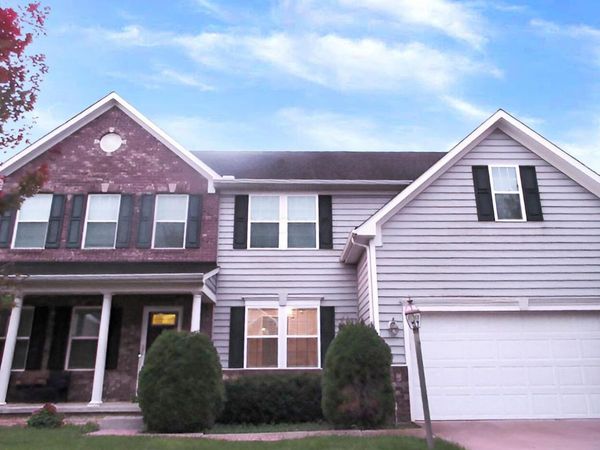 8943 Shady Woods Street NW, Canal Winchester, OH 43110