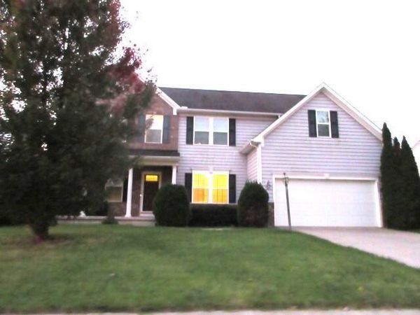 8943 Shady Woods Street NW, Canal Winchester, OH 43110