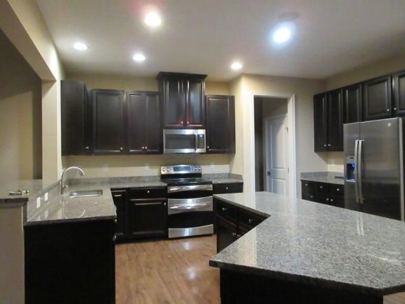 8943 Shady Woods Street NW, Canal Winchester, OH 43110 Photo 6