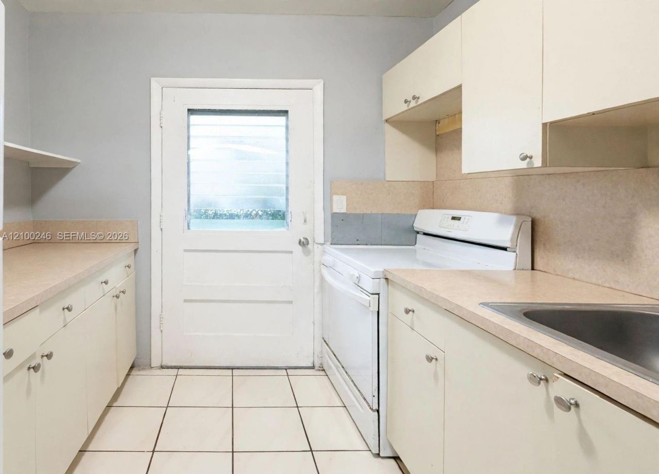 821 Jefferson Ave, Unit 5, Miami Beach, FL 33139 Photo