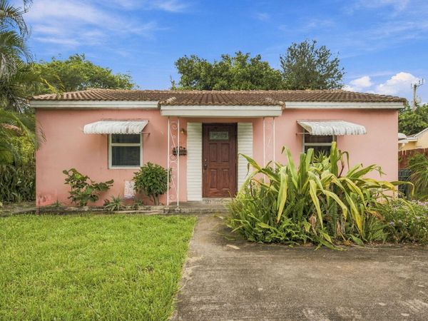 1524 NE 2ND Avenue, Fort Lauderdale, FL 33304