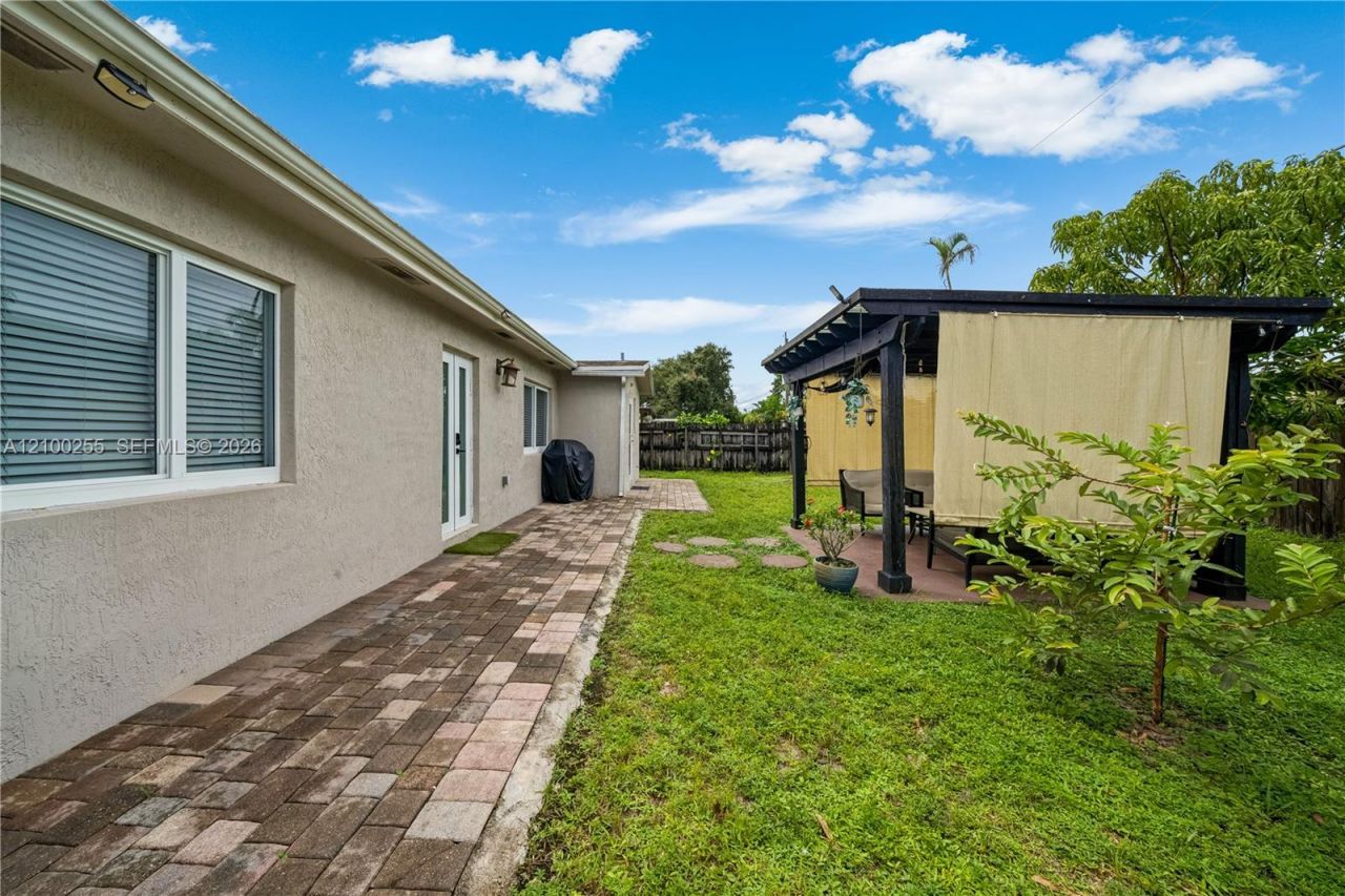 6451 Scott St, Hollywood, FL 33024 Photo